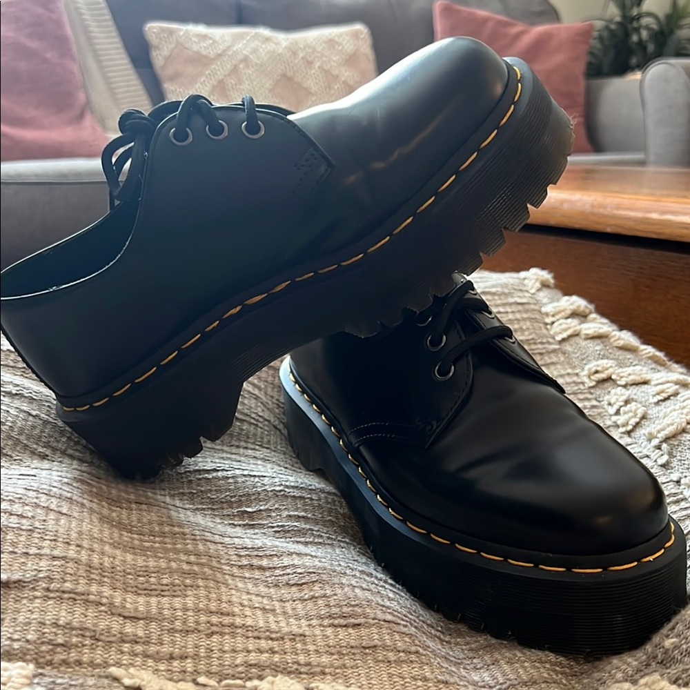 DR. MARTEN Quad Retro Platform Shoe